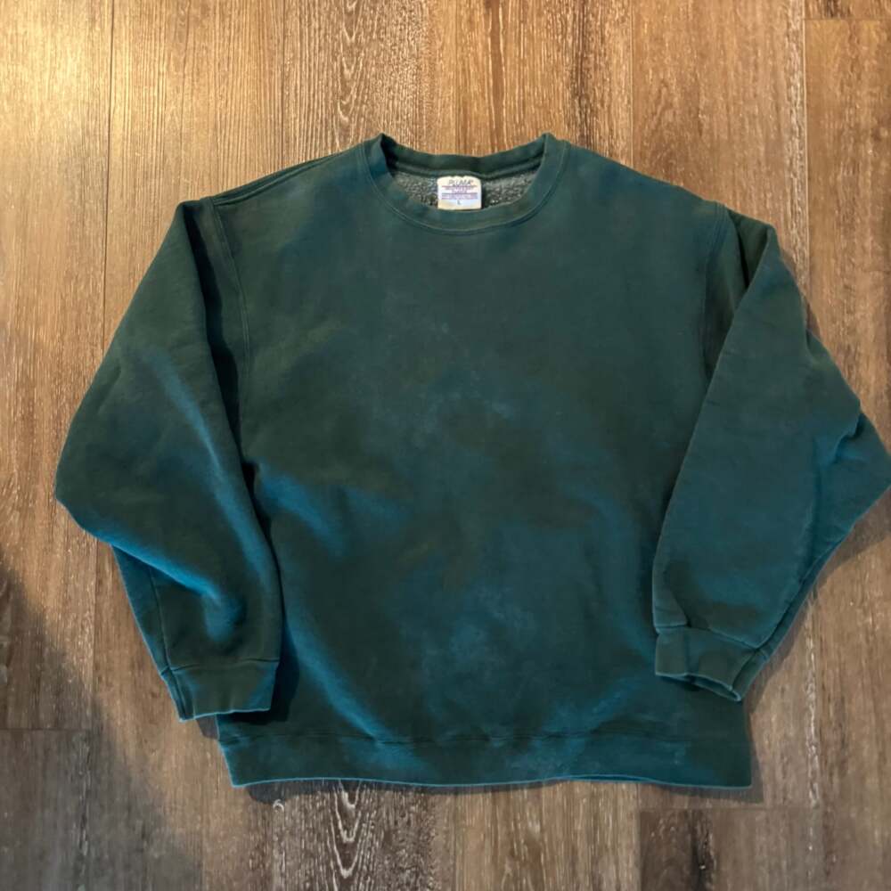 men’s vintage sun faded forest green blanket crewneck